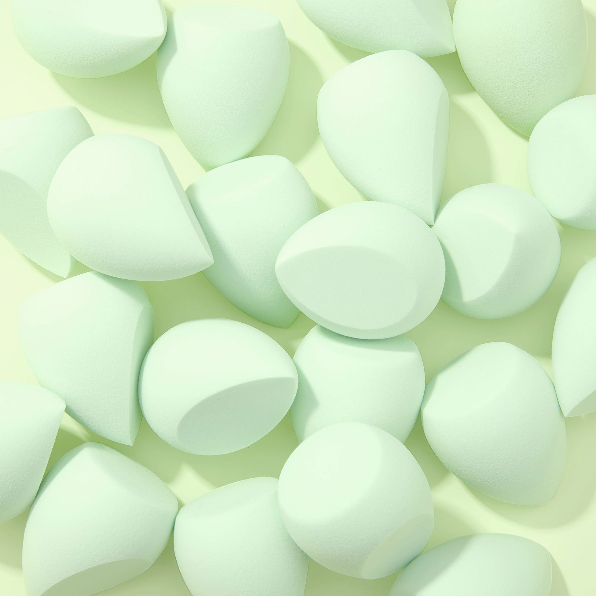 Complexion Blending Sponge - Image 3